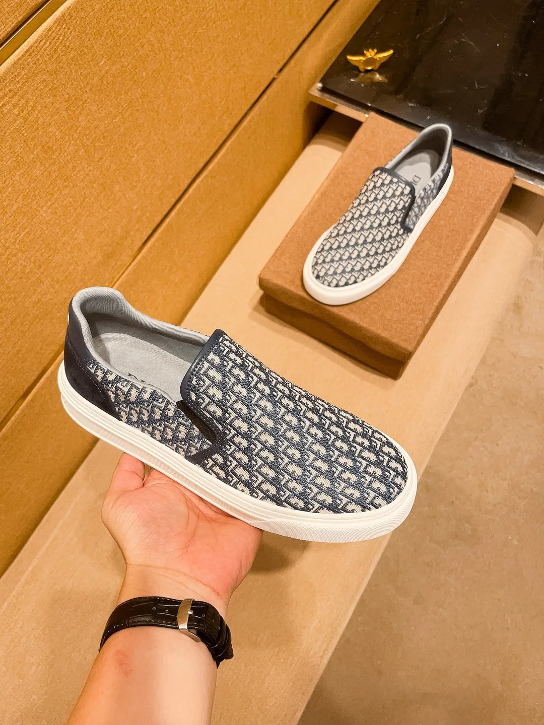 Men's shoes 💰 380💰👍【Dior】🔥🔝High-end brand of men's shoes official website 1:1 latest masterpiece: the upper is made of Italian official website original special technical cloth fabric 🔥original comfortable and breathable lining➕original designated non-slip outsole🔥making walking more convenient and comfortable! An exclusive new model, a stunning work, a beautiful 1:1 replica [color] compared to the official quality! Create a fashionable personality to set off your uniqueness! A must-have for trendy men! 🔥, sizes: 38-44. color:.     Multiple colors available🔥
